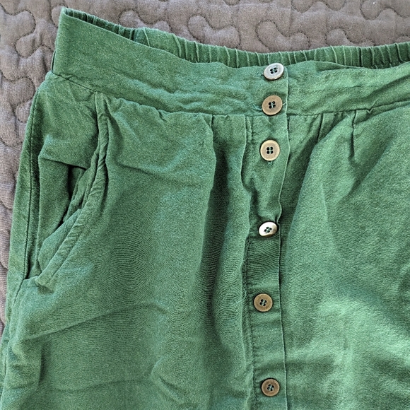 Green Linen Skirt - Picture 2 of 8